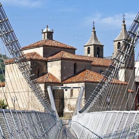 Hostal Los Nogales Cangas De Narcea Exteriör bild