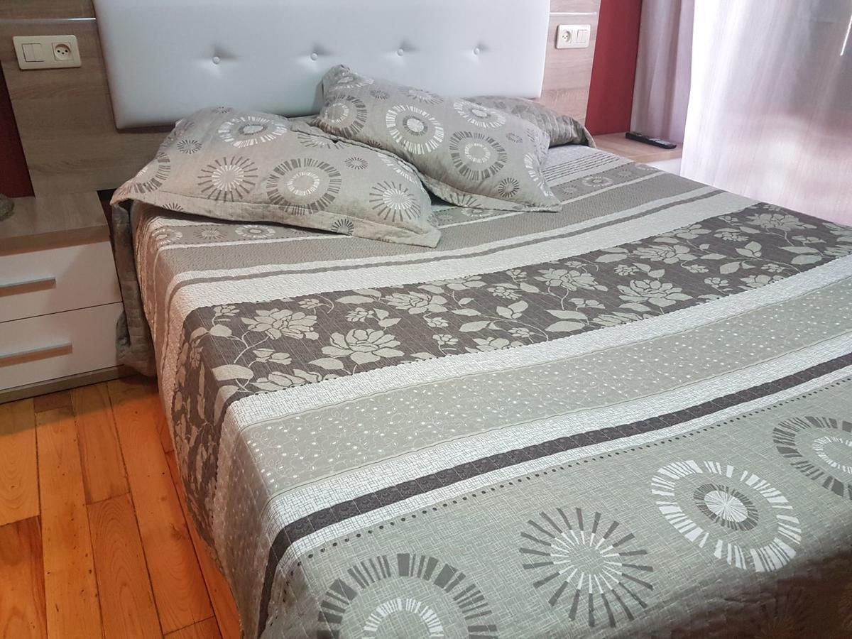 Hostal Los Nogales Cangas De Narcea Exteriör bild